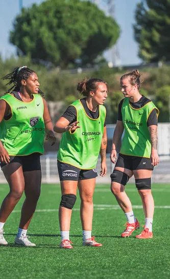 Morgane Deschamps se prépare à recevoir le ballon